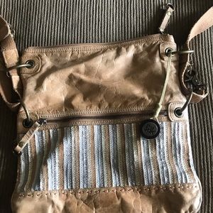 The sak purse. In great condition.